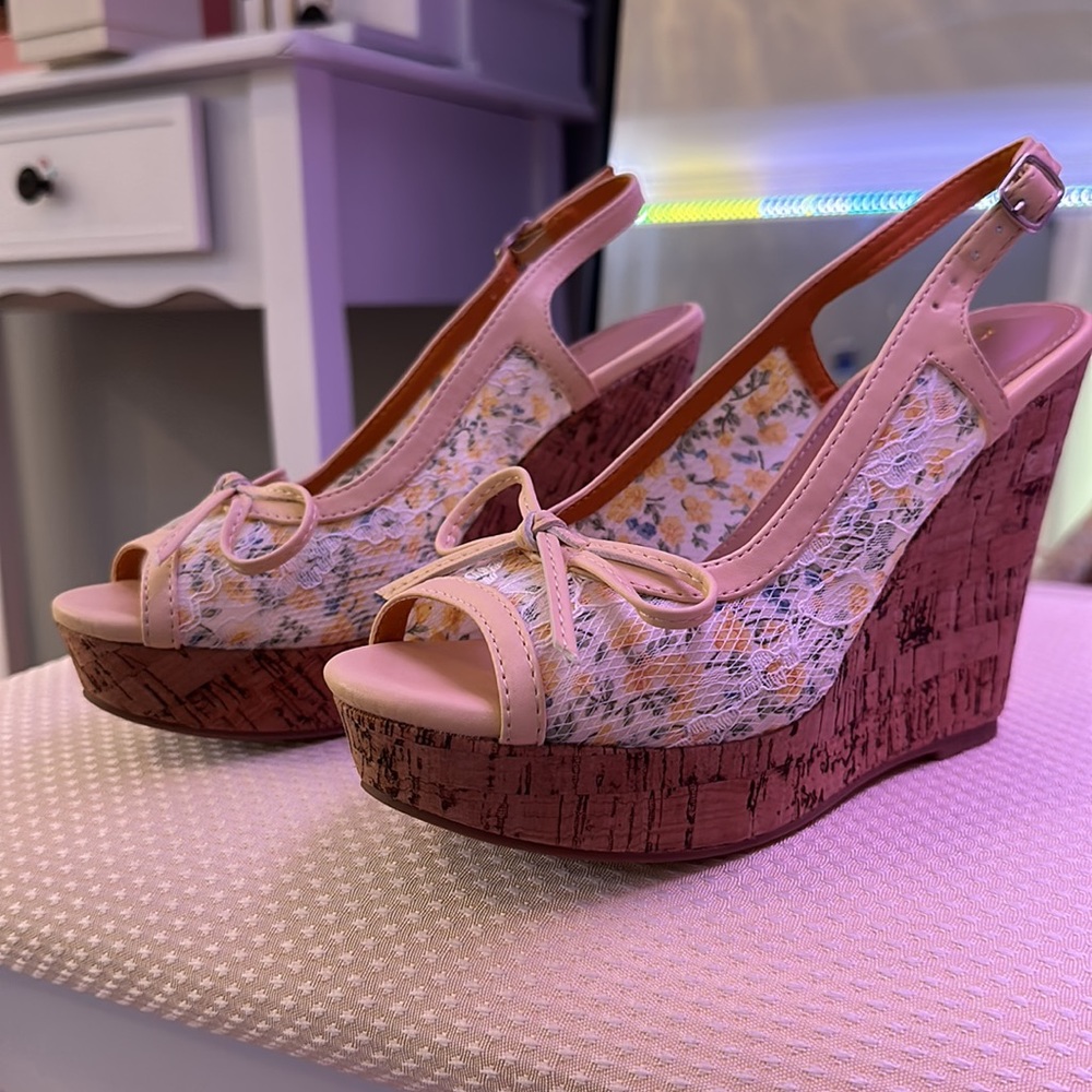 Women’s Platform Wedges (NEW)